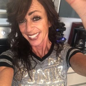 Meet your Posher, Stella